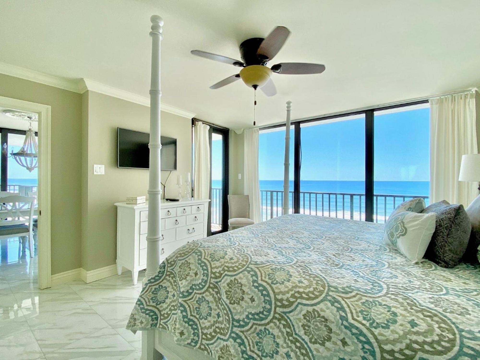 Pelican Walk 605